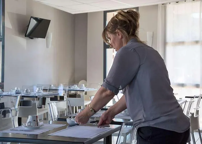 Hotel The Originals City, Novella Confort Nantes Est Carquefou